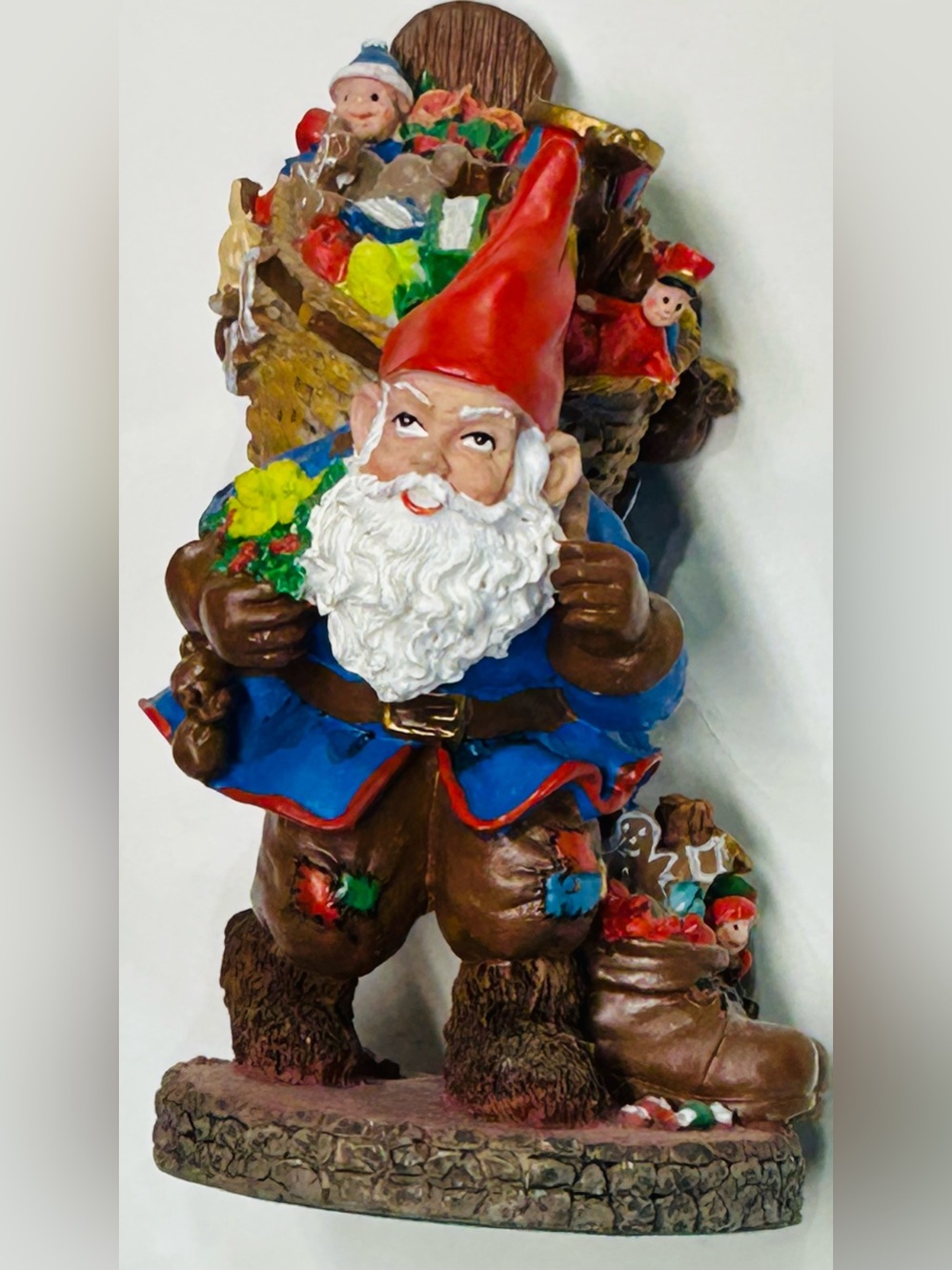 International Resources Figurine Estonia Santa Claus SC68 Christmas